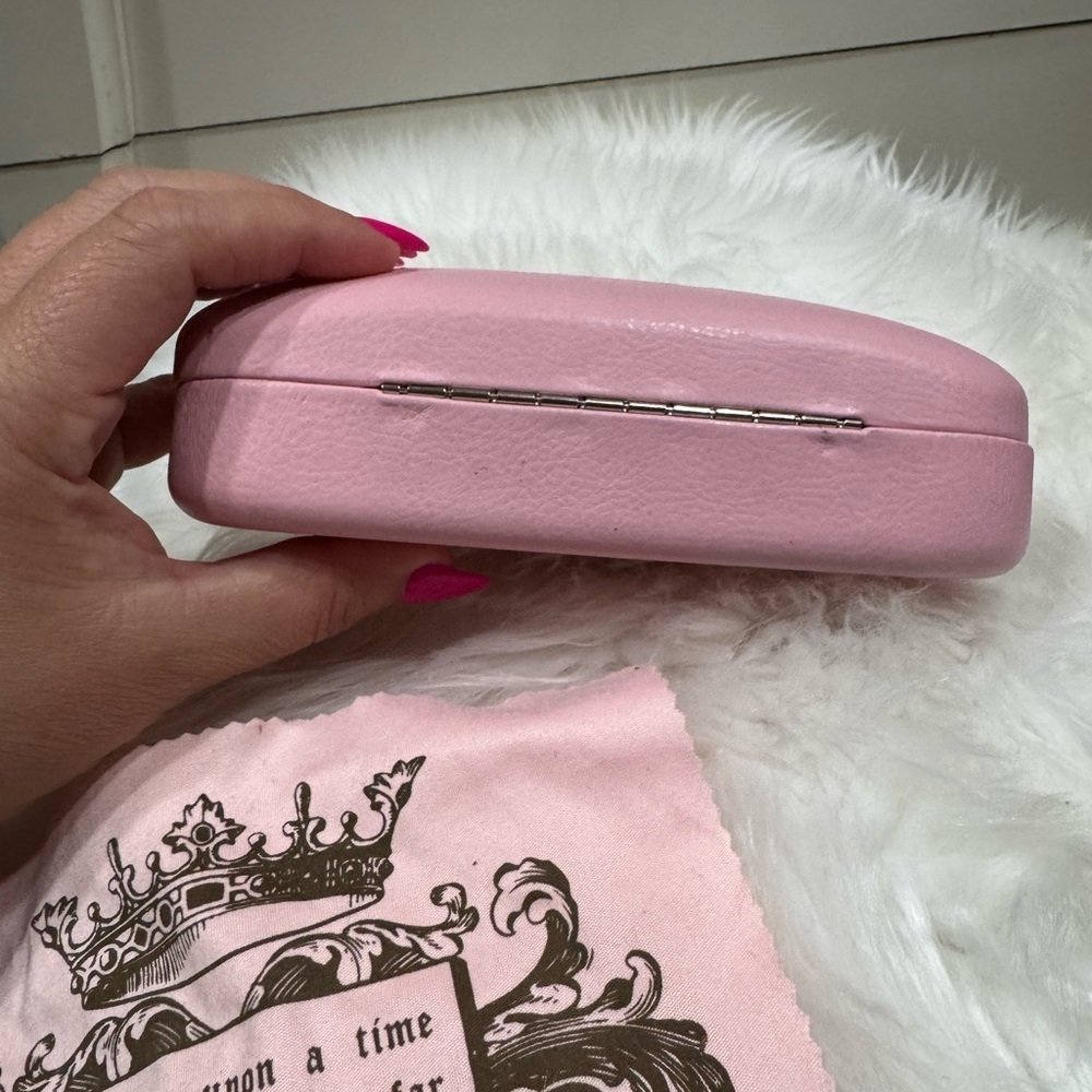 SUPER RARE VINTAGE Juicy Couture Beige Sunglasses with Pink Case - Picture 12 of 14